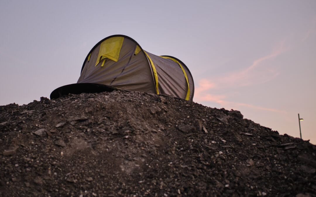 Presseaussendung: Klimaaktivist:innen schlagen Zelte auf Lobau-Bustelle auf